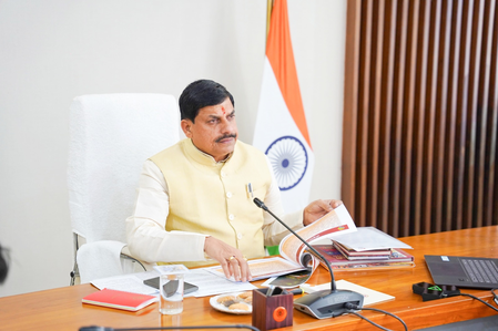 MP: CM holds meeting on law and order, identified 228 Pak citizens to leave nation by Sunday MP: CM holds meeting on law and order, identified 228 Pak citizens to leave nation by Sunday