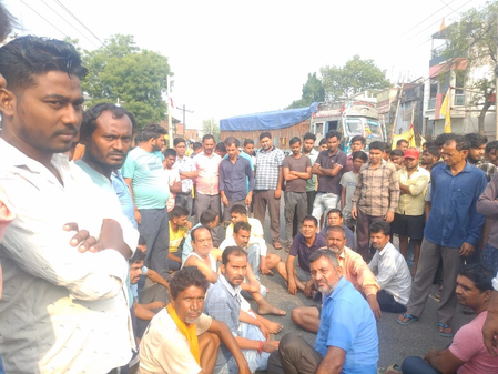 Youth’s murder triggers massive protest in Jharkhand’s Bokaro, highway blocked for hours Youth’s murder triggers massive protest in Jharkhand’s Bokaro, highway blocked for hours