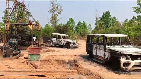 Maoists attack mining survey site in Jharkhand's Latehar, torch eight vehicles and machines