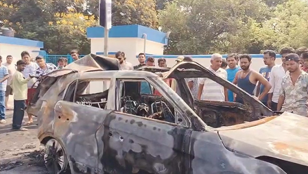 Driver charred to death after LPG cylinder bursts in car in Jamshedpur