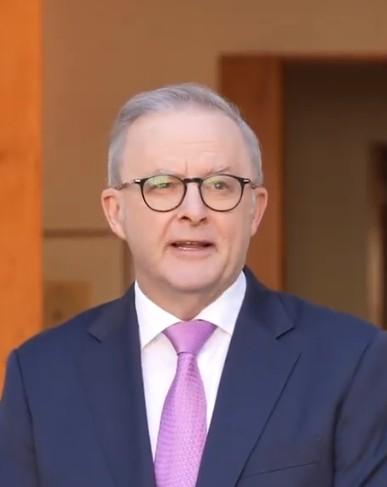 Australian PM Albanese, ministers sworn in following election victory Australian PM Albanese, ministers sworn in following election victory