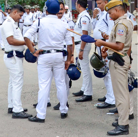 Kolkata Police searching for foreign nationals staying illegally in India