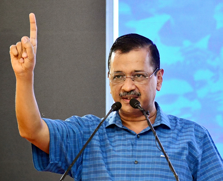 Kejriwal vows to take war against drugs at street level in Punjab
