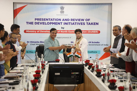 Assam CM, Union Minister Scindia hold meeting to boost state's development
