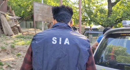 SIA carries out multiple, simultaneous raids in Kashmir SIA carries out multiple, simultaneous raids in Kashmir