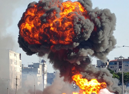 Kerala: Massive fire engulfs shopping complex in Kozhikode, firefighting operations on Kerala: Massive fire engulfs shopping complex in Kozhikode, firefighting operations on