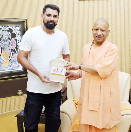 India pacer Mohammed Shami meets Uttar Pradesh CM Yogi Adityanath in Lucknow India pacer Mohammed Shami meets Uttar Pradesh CM Yogi Adityanath in Lucknow