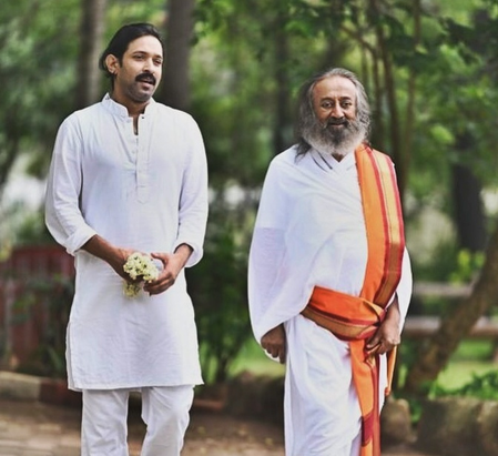Vikrant Massey visits Art of Living Ashram in Bengaluru as part of preparations for ‘White’ Vikrant Massey visits Art of Living Ashram in Bengaluru as part of preparations for ‘White’