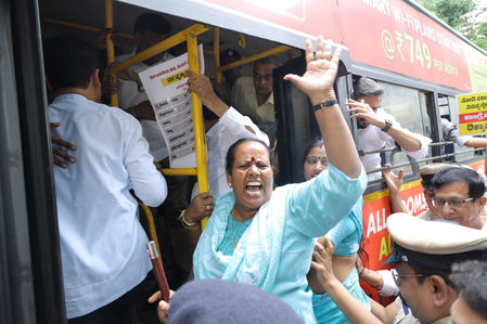 BJP leaders protest closure of Jan Aushadhi centres in Karnataka hospitals, detained