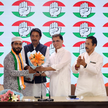 Social activist Pirzada Amin joins Congress