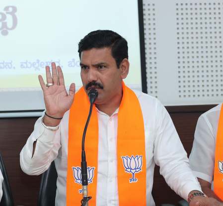 Hemavathi link canal row: K'taka BJP slams Cong govt for filing FIRs against MLAs, seers
