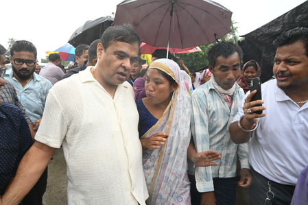 Assam CM visits flood-affected Lakhimpur, assures residents of govt’s support