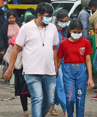 Active Covid-19 cases cross 300-mark in K'taka, authorities on alert Active Covid-19 cases cross 300-mark in K'taka, authorities on alert