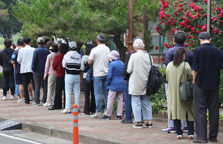 South Koreans vote for new President in martial law aftermath South Koreans vote for new President in martial law aftermath