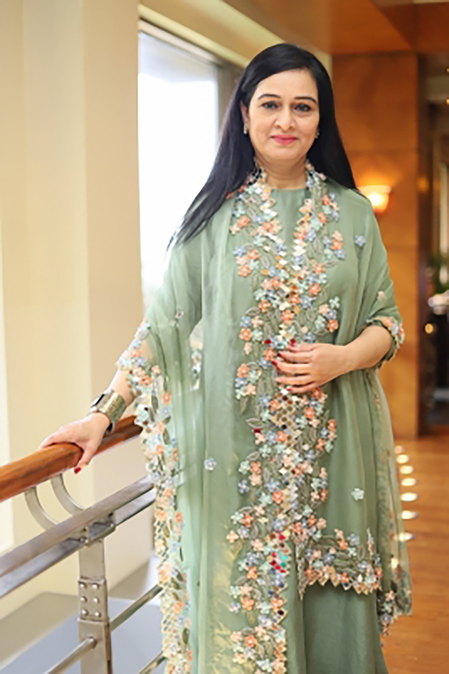 Amid ongoing debate about working women, Padmini Kolhapure reflects on challenges she faced post motherhood Amid ongoing debate about working women, Padmini Kolhapure reflects on challenges she faced post motherhood