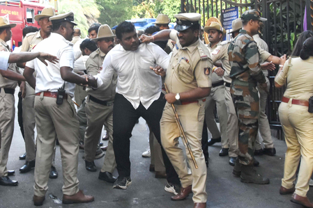 Stampede case: Karnataka govt revokes suspension of four cops