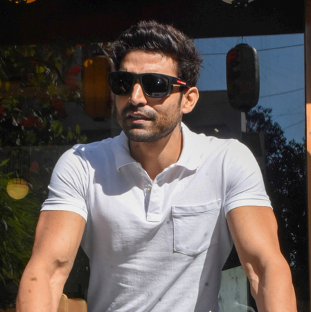 Gurmeet Choudhary shares ‘new worker’ committed theft at home Gurmeet Choudhary shares ‘new worker’ committed theft at home