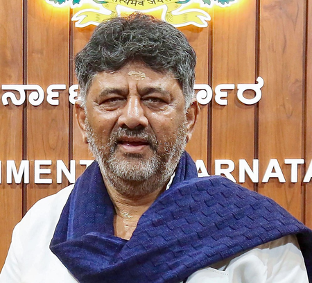 BJP slams Cong-led K'taka govt over stampede near Chinnaswamy Stadium; Shivakumar defends police BJP slams Cong-led K'taka govt over stampede near Chinnaswamy Stadium; Shivakumar defends police