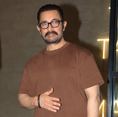 Aamir Khan, Kareena Kapoor, & Kajol offer condolences to the families of the Air India crash victims Aamir Khan, Kareena Kapoor, & Kajol offer condolences to the families of the Air India crash victims