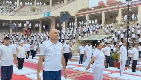 IDY 2025: Grand Yoga Day event held at Attari-Wagah border