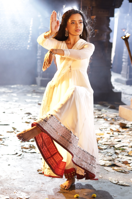 Megha Ray performs Tandav for Mahadev on the 'Divya Prem: Pyaar Aur Rahasya Ki Kahani' set Megha Ray performs Tandav for Mahadev on the 'Divya Prem: Pyaar Aur Rahasya Ki Kahani' set