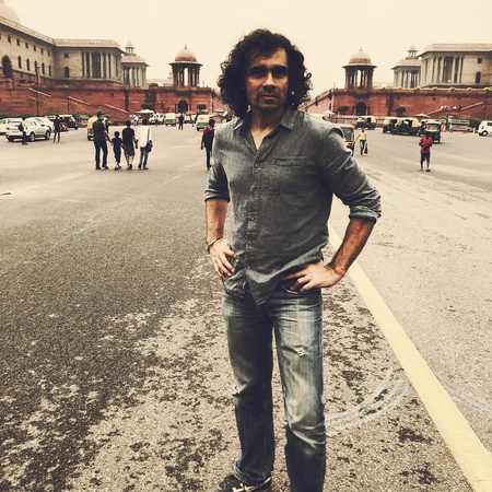 Imtiaz Ali calls Diljit Dosanjh 'Son of the soil' amid Sardaar Ji 3 row Imtiaz Ali calls Diljit Dosanjh 'Son of the soil' amid Sardaar Ji 3 row