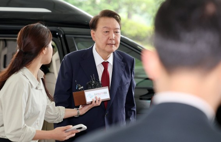 South Korea: Ex-Prez Yoon appears for special counsel questioning over martial law bid