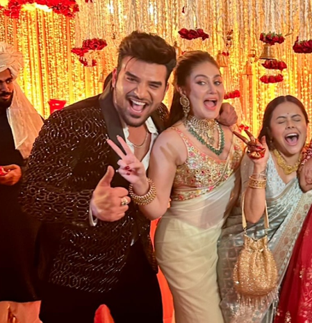 Devoleena Bhattacharjee, Rithvik Dhanjani, Madhurima Tuli grieve the loss of Shefali Jariwala Devoleena Bhattacharjee, Rithvik Dhanjani, Madhurima Tuli grieve the loss of Shefali Jariwala