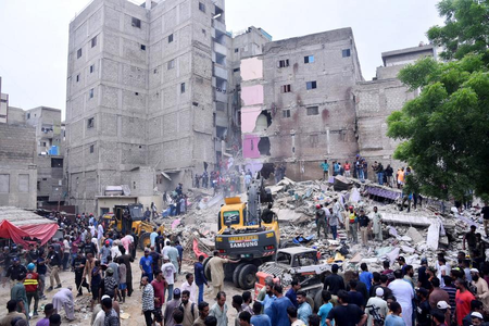 Pakistan: Death toll from Karachi building collapse rises to 17 Pakistan: Death toll from Karachi building collapse rises to 17