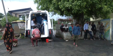 MP: Mobile medical units strengthen healthcare in Vidisha, take treatment to  tribals' homes