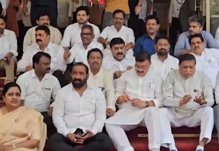 Maha Oppn stages walkout over delay in LoP appointment