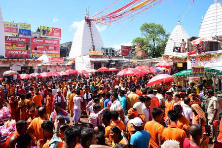 World-famous Shravani Mela begins in Deoghar, lakhs of Kanwariyas embark on 108 km pilgrimage