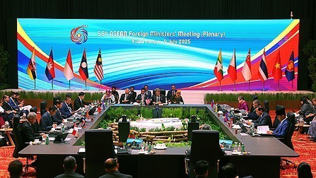 South Korea, US, Japan arranging three-way talks at ASEAN meetings South Korea, US, Japan arranging three-way talks at ASEAN meetings