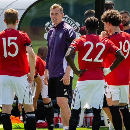 Manchester United appoint Fletcher as U-18s lead coach