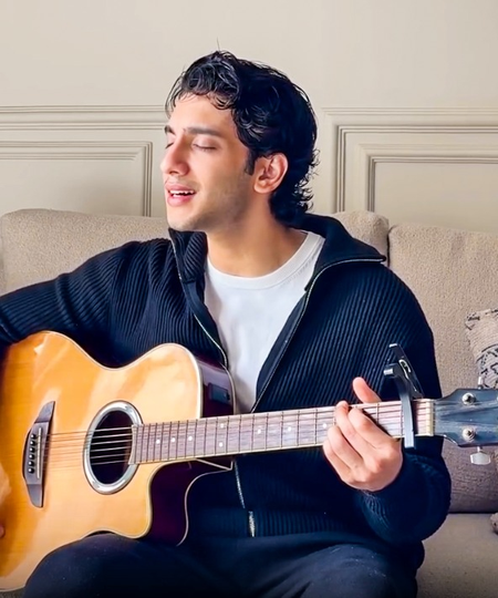 Vedang Raina drops his beautiful version of the 'Jashn-E-Bahaaraa' track from Jodhaa Akbar