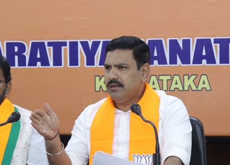 PM Modi from most backward class, doesn't sow seeds of poison: K'taka BJP on Congress OBC meet
