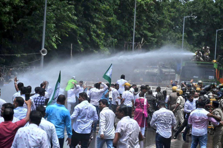 Naveen Patnaik condemns police for high-handed action against BJD workers Naveen Patnaik condemns police for high-handed action against BJD workers