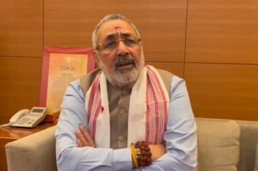 टोक्यो में गिरिराज सिंह बोले, प्रधानमंत्री मोदी दुनिया में भारत के दूत हैं टोक्यो में गिरिराज सिंह बोले, प्रधानमंत्री मोदी दुनिया में भारत के दूत हैं