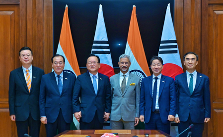 Special envoys of South Korean President call on EAM Jaishankar in New Delhi