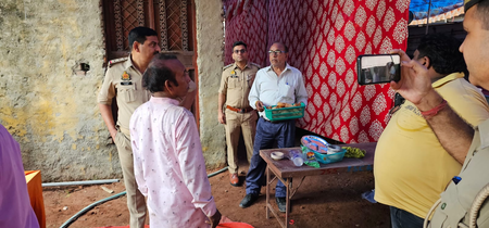 गाजियाबाद: कांवड़ यात्रा मार्ग पर अग्निशमन विभाग की विशेष चेकिंग, अग्निसुरक्षा की दी गई ट्रेनिंग