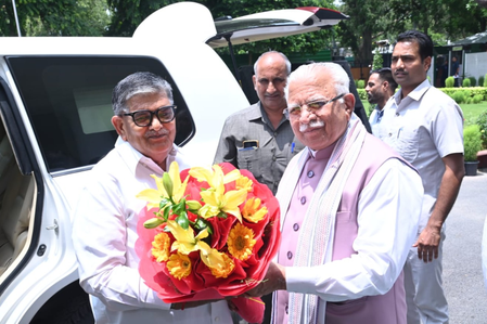 Punjab Governor discusses developmental issues with Union ministers Punjab Governor discusses developmental issues with Union ministers