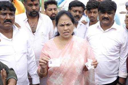 K'taka govt reduced land allotted to Metro for 'benefitting' real estate lobby, illegal immigrants: Shobha Karandlaje K'taka govt reduced land allotted to Metro for 'benefitting' real estate lobby, illegal immigrants: Shobha Karandlaje