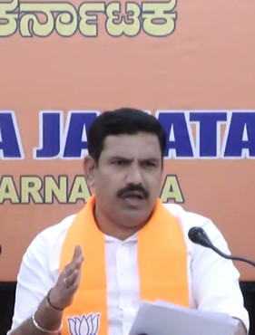 Congress holds conventions when Siddaramaiah fears losing CM's post: K'taka BJP chief