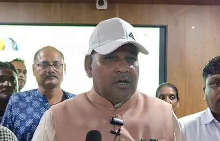 स्वच्छता रैंकिंग में संतरामपुर नगर का 27वां स्थान, मंत्री कुबेर भाई डिंडोर ने सफाई योद्धाओं को किया सम्मानित