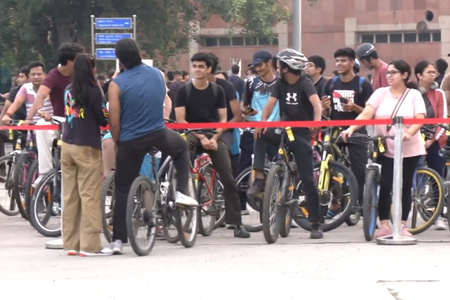 दिल्ली  जवाहरलाल नेहरू स्टेडियम में संडे ऑन साइकिल रैली का आयोजन, युवाओं ने बताया सराहनीय कदम