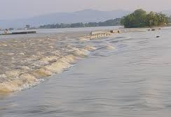 झारखंड साहिबगंज में गंगा का जलस्तर चेतावनी स्तर से ऊपर, जिला प्रशासन ने जारी किया अलर्ट