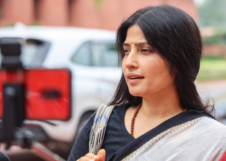 सपा सांसदों की मस्जिद में बैठक पर सियासत तेज, डिंपल यादव बोलीं- भाजपा सिर्फ गुमराह करती है