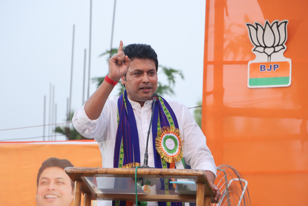 रक्षा के क्षेत्र में भारत की वैश्विक साख, राष्ट्रीय महत्व के मुद्दों पर एकजुटता जरूरी बिप्लब कुमार देब रक्षा के क्षेत्र में भारत की वैश्विक साख, राष्ट्रीय महत्व के मुद्दों पर एकजुटता जरूरी बिप्लब कुमार देब