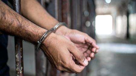 इंदौर में युवती का यौन शोषण कर बनाया धर्म परिवर्तन का दबाव, पुलिस हिरासत में आरोपी इंदौर में युवती का यौन शोषण कर बनाया धर्म परिवर्तन का दबाव, पुलिस हिरासत में आरोपी