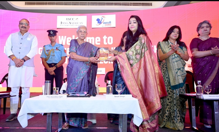 लखनऊ ब्रेकिंग बैरियर्स सम्मेलन का राज्यपाल ने किया उद्घाटन, 14 महिला उद्यमियों को सम्मान लखनऊ ब्रेकिंग बैरियर्स सम्मेलन का राज्यपाल ने किया उद्घाटन, 14 महिला उद्यमियों को सम्मान